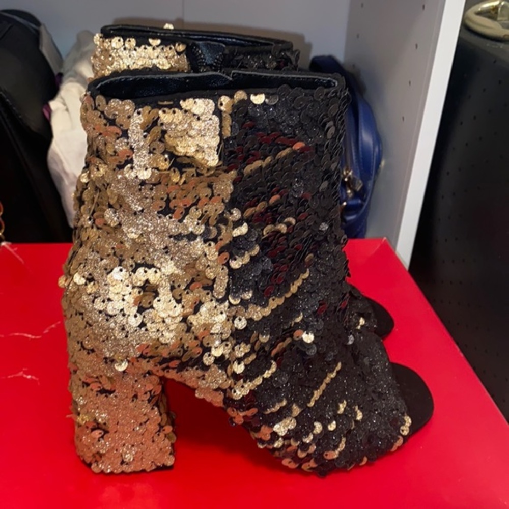 Enzo Angiolini gold and black booties